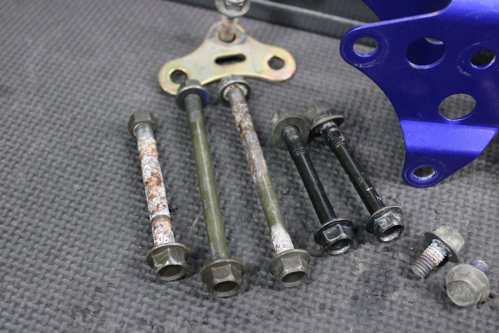 2000 Yamaha 00 - 03 TTR125 00 - 04 TTR125L OEM Engine Motor Mount Stay Brackets - hggarage