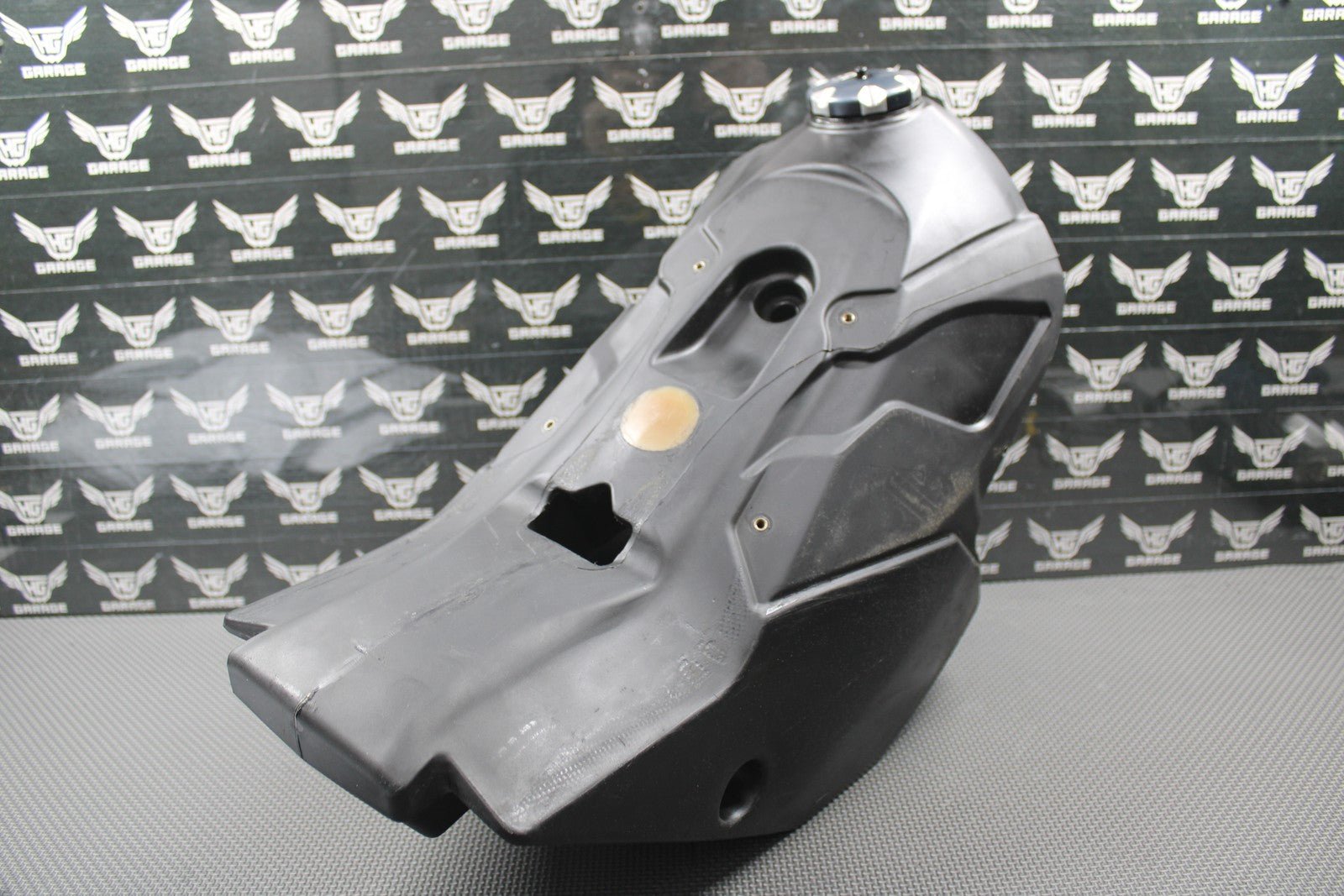 2010 KTM 250 XCF OEM 9L GAS FUEL TANK CELL PETROL RESERVOIR 7700731306630 NICE! - hggarage