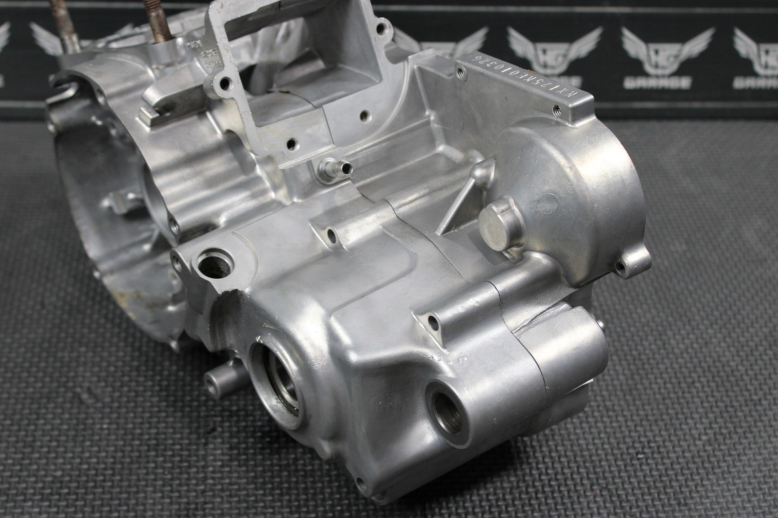1996 KAWASAKI KX125 OEM LEFT RIGHT ENGINE MOTOR CRANKCASE CRANK CASES BLOCK - hggarage