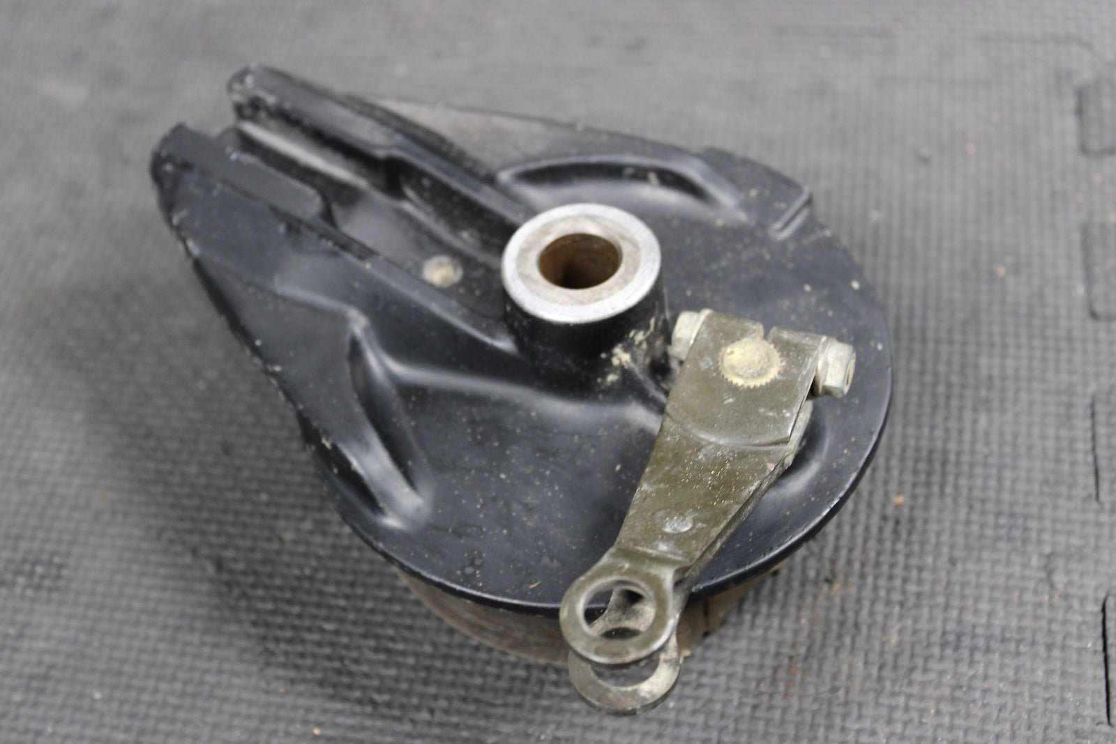 1997 Honda XR200R 90 - 02 OEM Rear Back Brake Drum Panel Assembly - hggarage