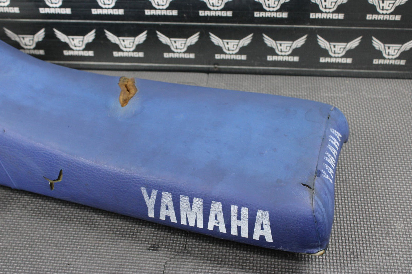 1997 YAMAHA RT100 OEM SEAT SADDLE COVER FOAM ASSEMBLY 3UL - 24710 - 60 - 00 - hggarage