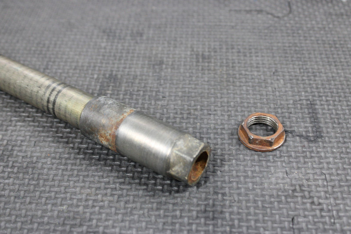 1996 SUZUKI RM250 OEM FRONT WHEEL RIM AXLE PIVOT BOLT 54711 - 36E00 - hggarage