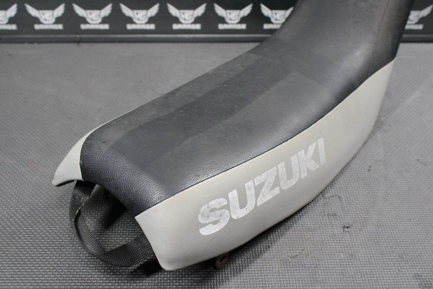 2000 SUZUKI DS80 OEM SEAT SADDLE 45100-03460-M8D