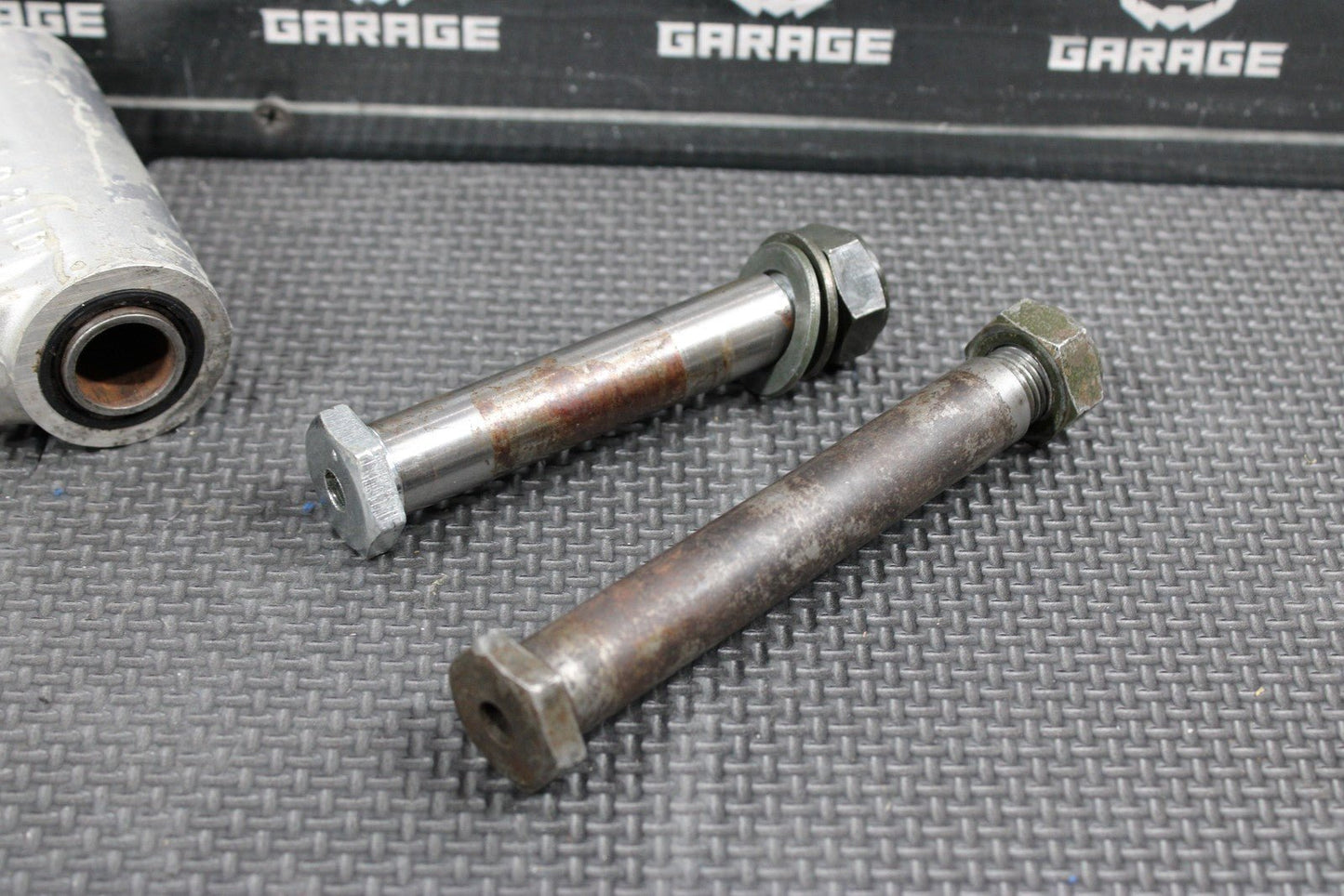 2001 YAMAHA YZ250 99 - 01 OEM REAR SHOCK LINKAGE LINKS RELAY ARM 5DH - 2217F - 01 - 00 - hggarage
