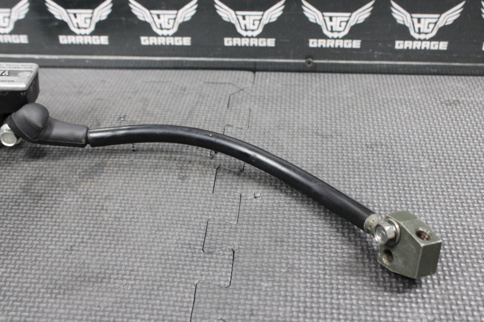 1991 YAMAHA BANSHEE 350 87 - 94 OEM FRONT BRAKE MASTER CYLINDER W HARDLINES GOOD! - hggarage