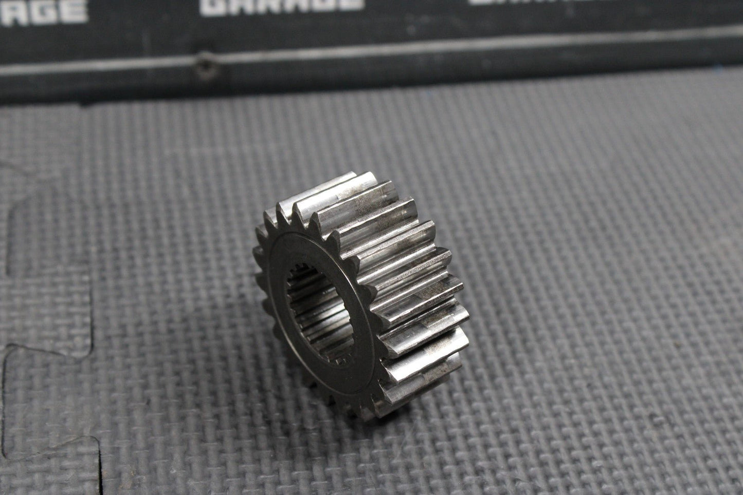 1986 86 - 94 KAWASAKI KDX200 OEM ENGINE CRANKSHAFT PRIMARY GEAR CON ROD 13097 - 1157 - hggarage