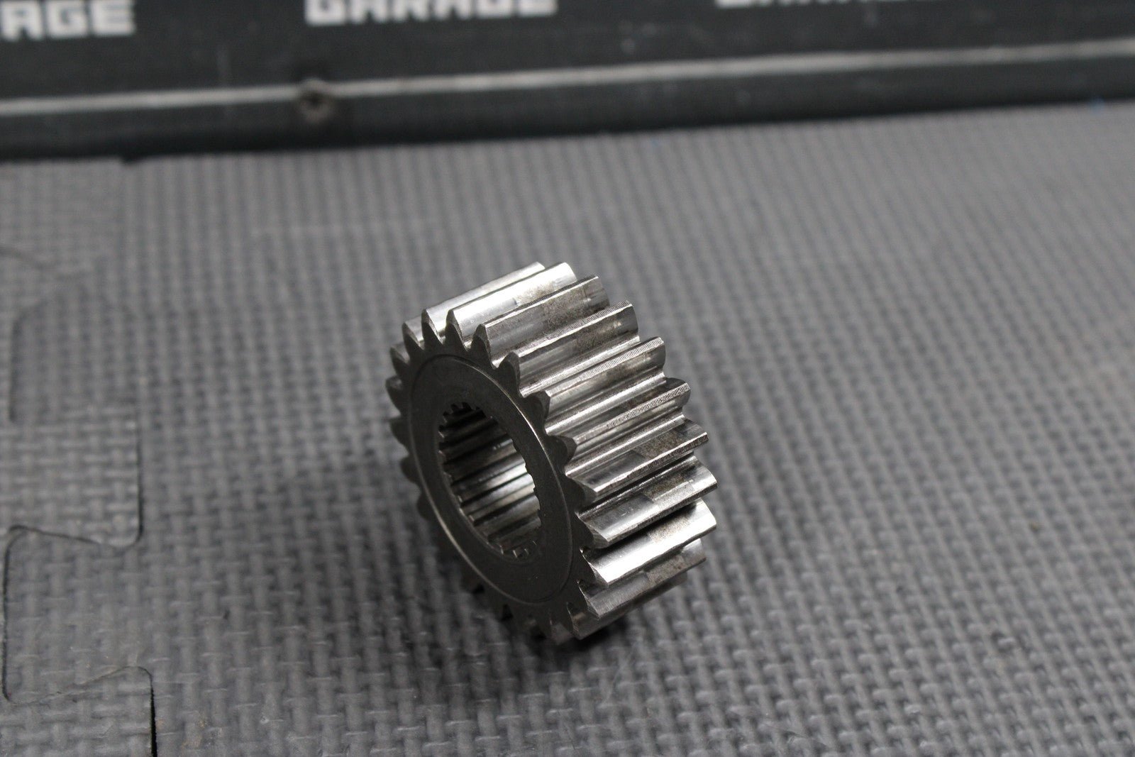 1986 86 - 94 KAWASAKI KDX200 OEM ENGINE CRANKSHAFT PRIMARY GEAR CON ROD 13097 - 1157 - hggarage