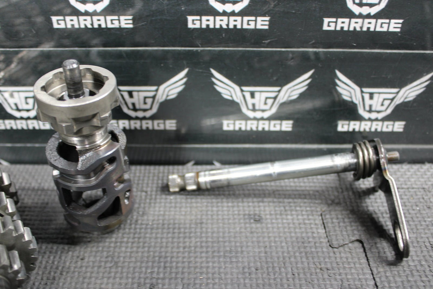 2006 YAMAHA YZ250F OEM ENGINE TRANSMISSION TRANNY ASSEMBLY GEARS - hggarage