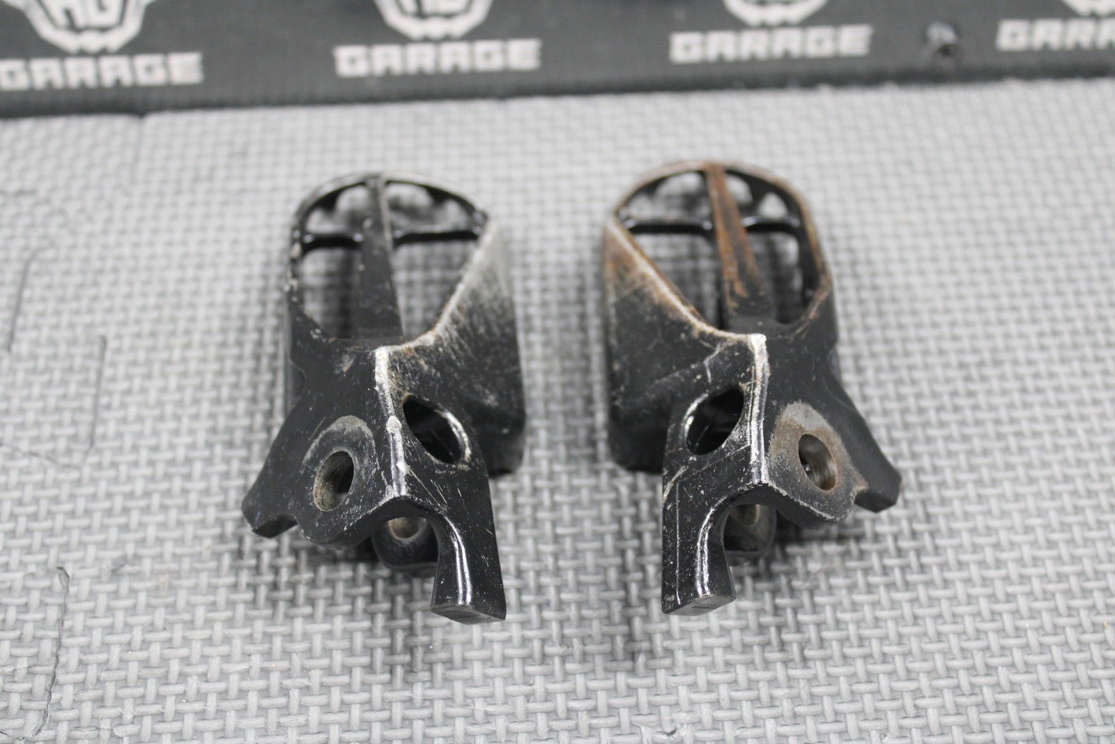 2006 HONDA CRF450X CR125 CR250R OEM RIGHT LEFT FOOT REST PEGS PEDALS FOOTPEGS - hggarage