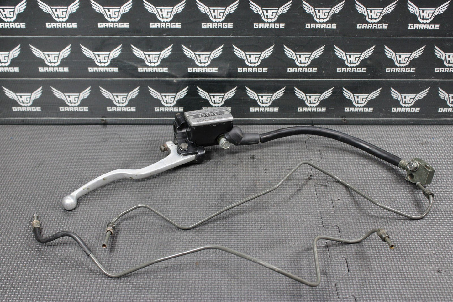 1991 YAMAHA BANSHEE 350 87 - 94 OEM FRONT BRAKE MASTER CYLINDER W HARDLINES GOOD! - hggarage