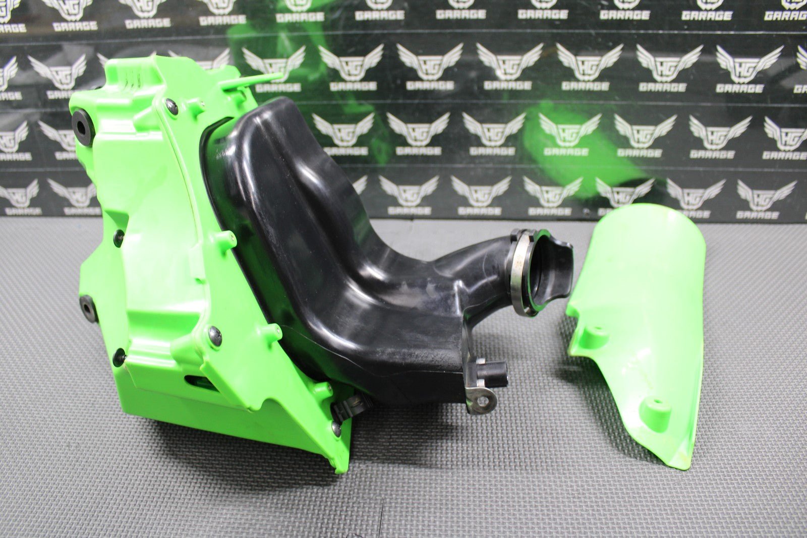 2022 KAWASAKI 21 - 22 KX250 KX250X OEM AIRBOX AIR CLEANER FILTER BOX INTAKE DUCT - hggarage