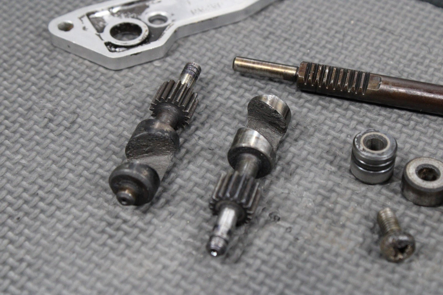 1986 KAWASAKI KDX200 OEM ENGINE POWER VALVE EXHAUST VALVE W CYLINDER COVERS - hggarage