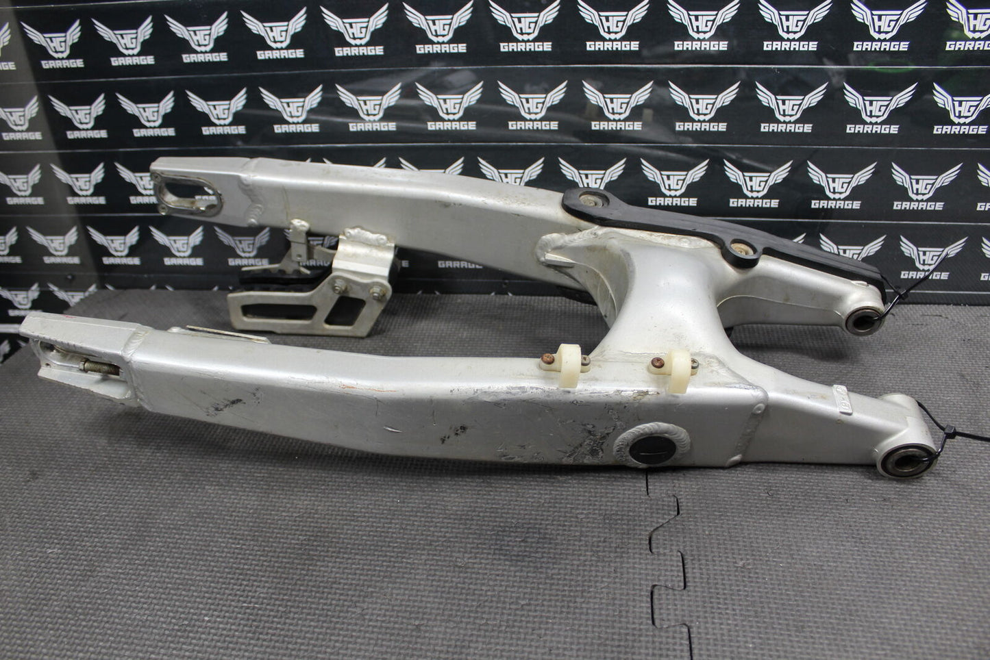 2005 2006 SUZUKI RMZ250 OEM SWINGARM SWING REAR ARM SUSPENSION KK330-01005-7CE