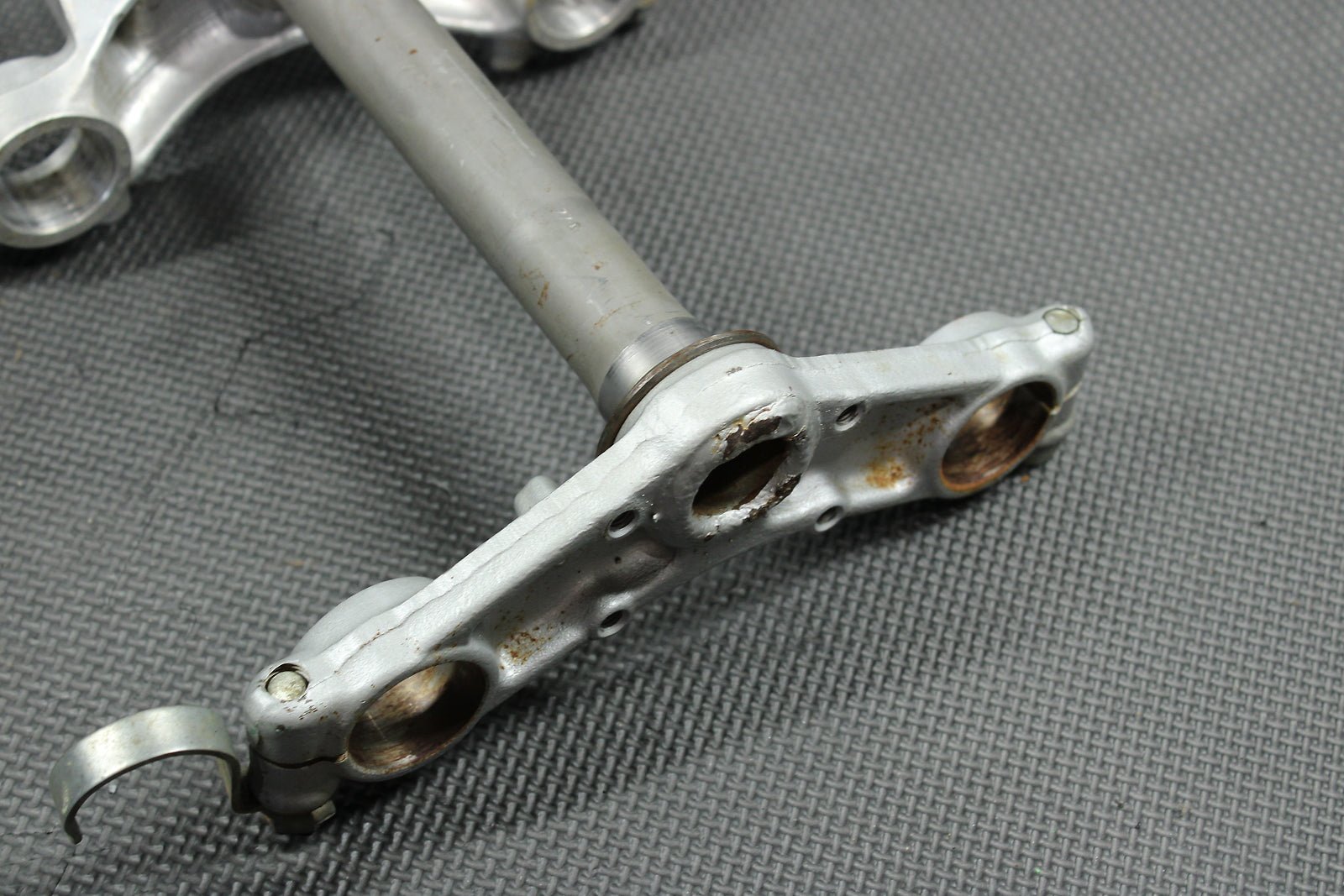 1998 KAWASAKI KX60 90 - 03 OEM FRONT FORKS LOWER UPPER TRIPLE TREE STEM CLAMP - hggarage