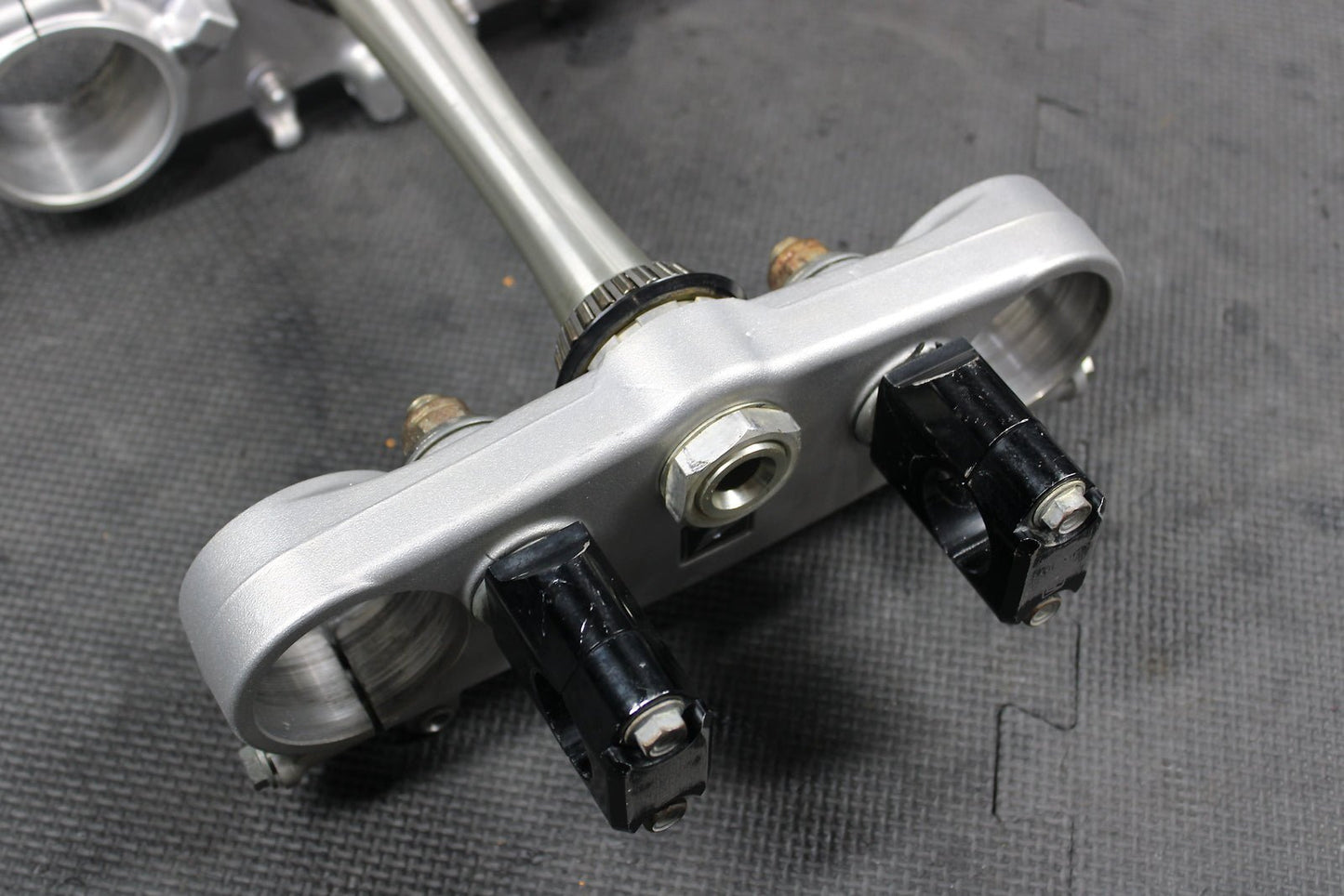 2013 HONDA CRF450R OEM FRONT FORKS LOWER UPPER TRIPLE TREE STEM CLAMP 53219 - MEN - hggarage