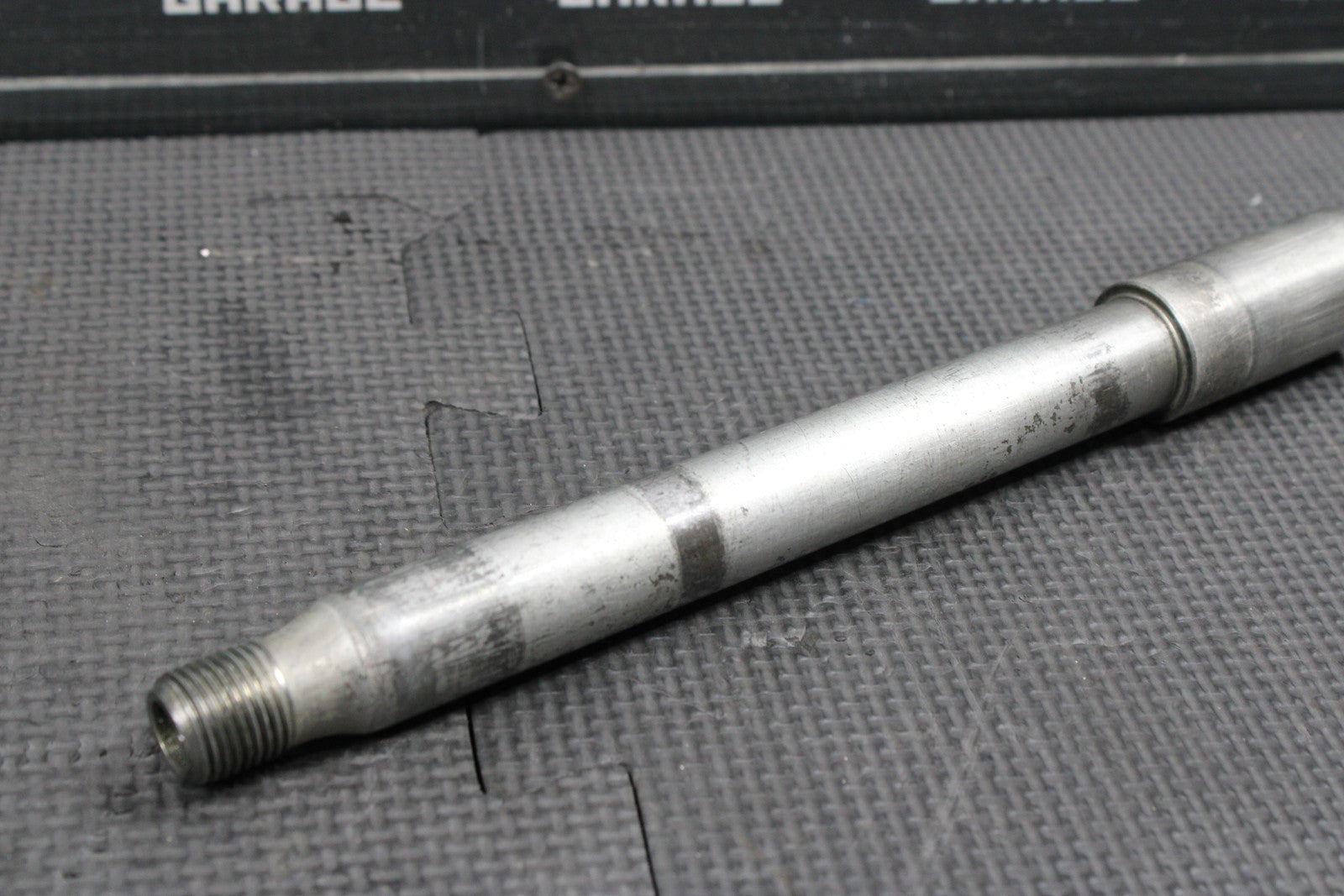 2023 HONDA CRF250R OEM FRONT WHEEL RIM AXLE PIVOT BOLT 44301 - MEN - 000 - hggarage