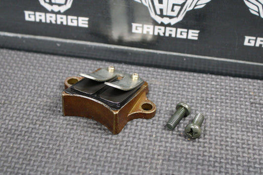 2000 SUZUKI 85-00 DS80 01-04 JR80 OEM INTAKE REED BLOCK ASSEMBLY 13150-26411