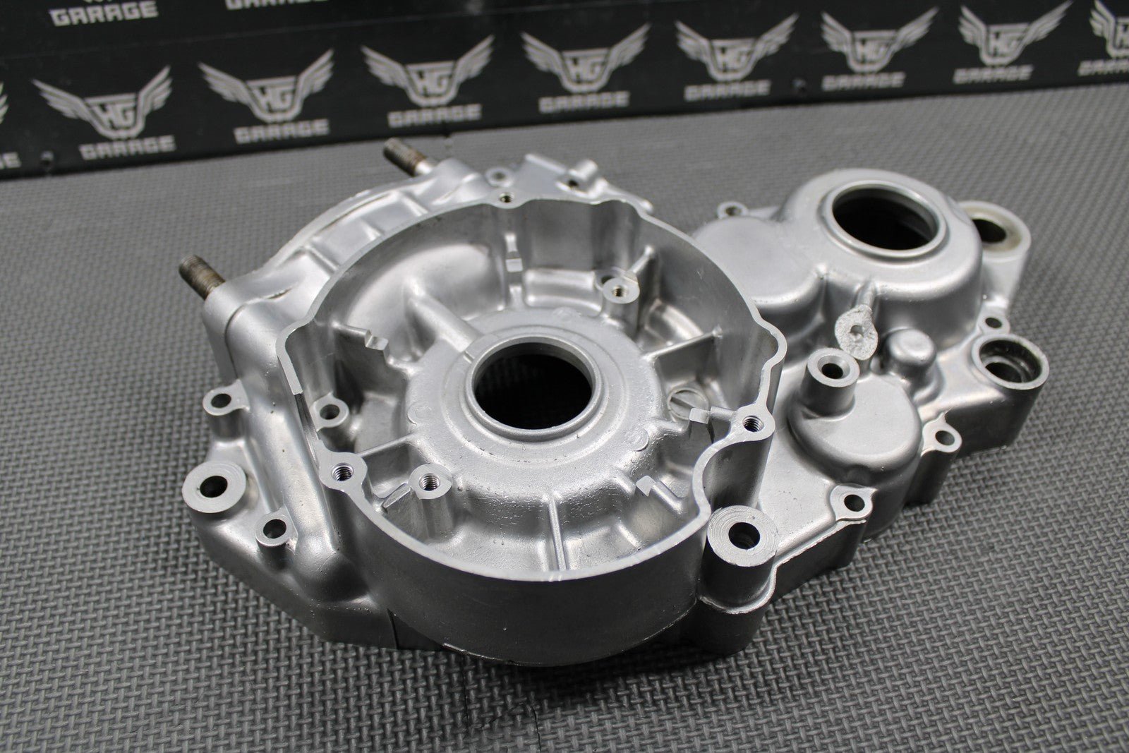 1995 SUZUKI RMX250 MODEL S OEM LEFT ENGINE MOTOR CRANKCASE CRANK CASE 11301 - 4486 - hggarage
