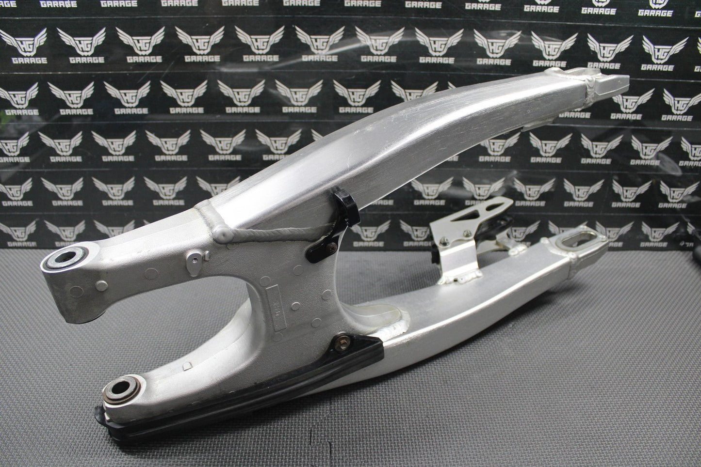 2020 SUZUKI 19 - 21 RMZ250 OEM SWINGARM SWING ARM SUSPENSION 61000 - 46K00 GOOD! - hggarage