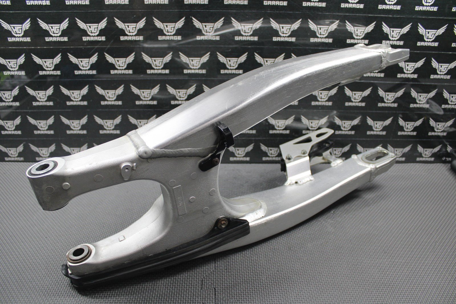 2020 SUZUKI 19 - 21 RMZ250 OEM SWINGARM SWING ARM SUSPENSION 61000 - 46K00 GOOD! - hggarage