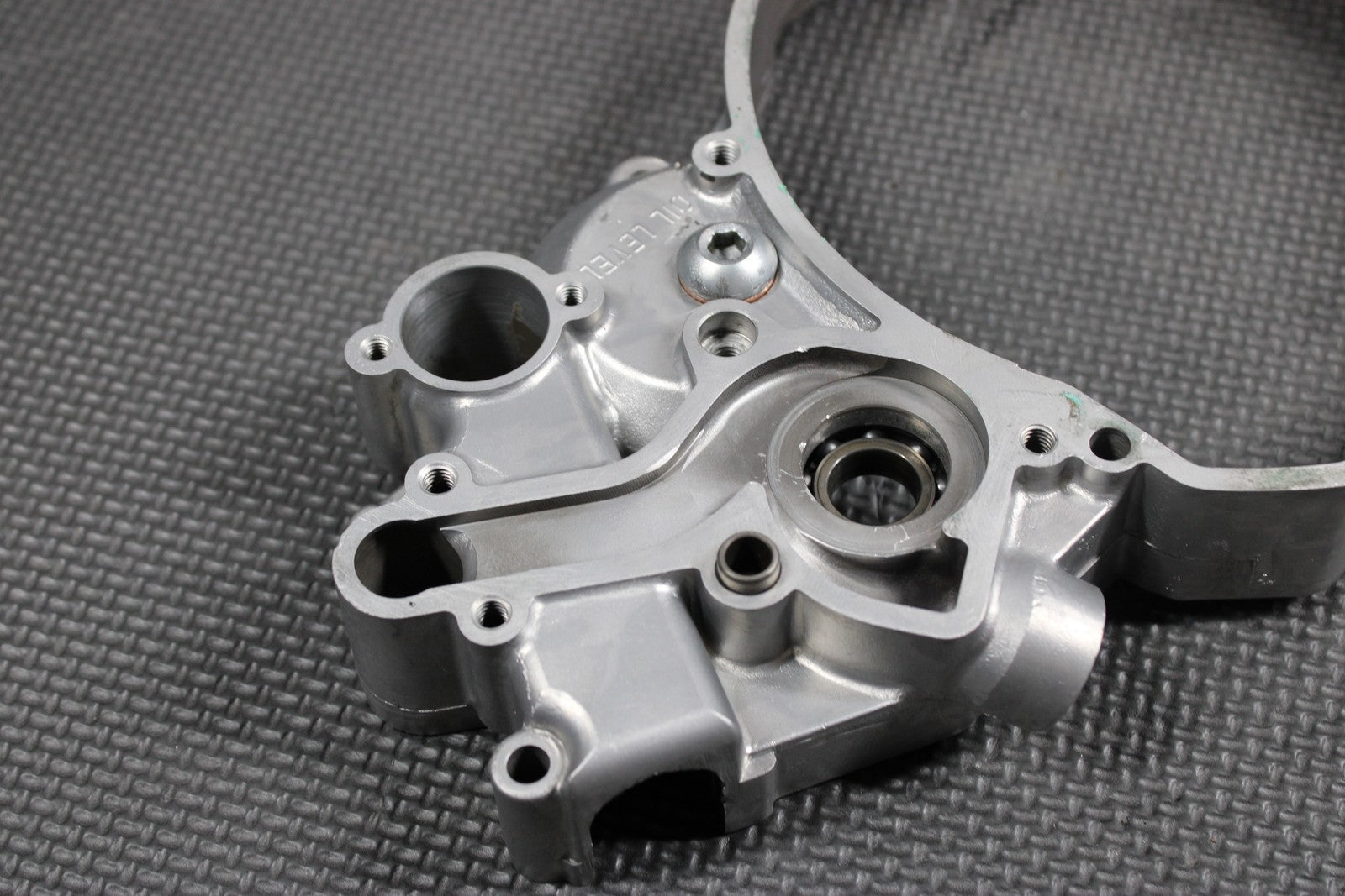 2000 KTM 250 300 EXC OEM RIGHT SIDE ENGINE MOTOR INNER CLUTCH COVER 54630001300 - hggarage