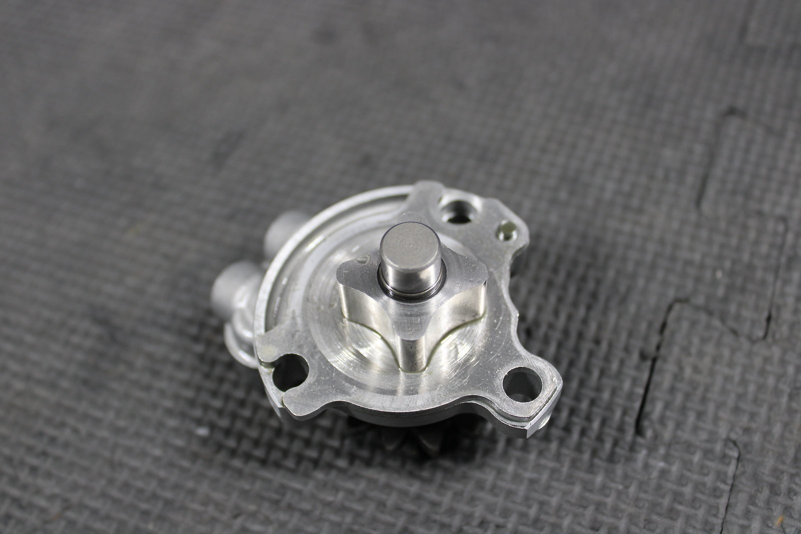 2005 YAMAHA WR250F YZ250 YZ250F OEM ENGINE MOTOR OIL PUMP 5SG - 13300 - 01 - 00 - hggarage