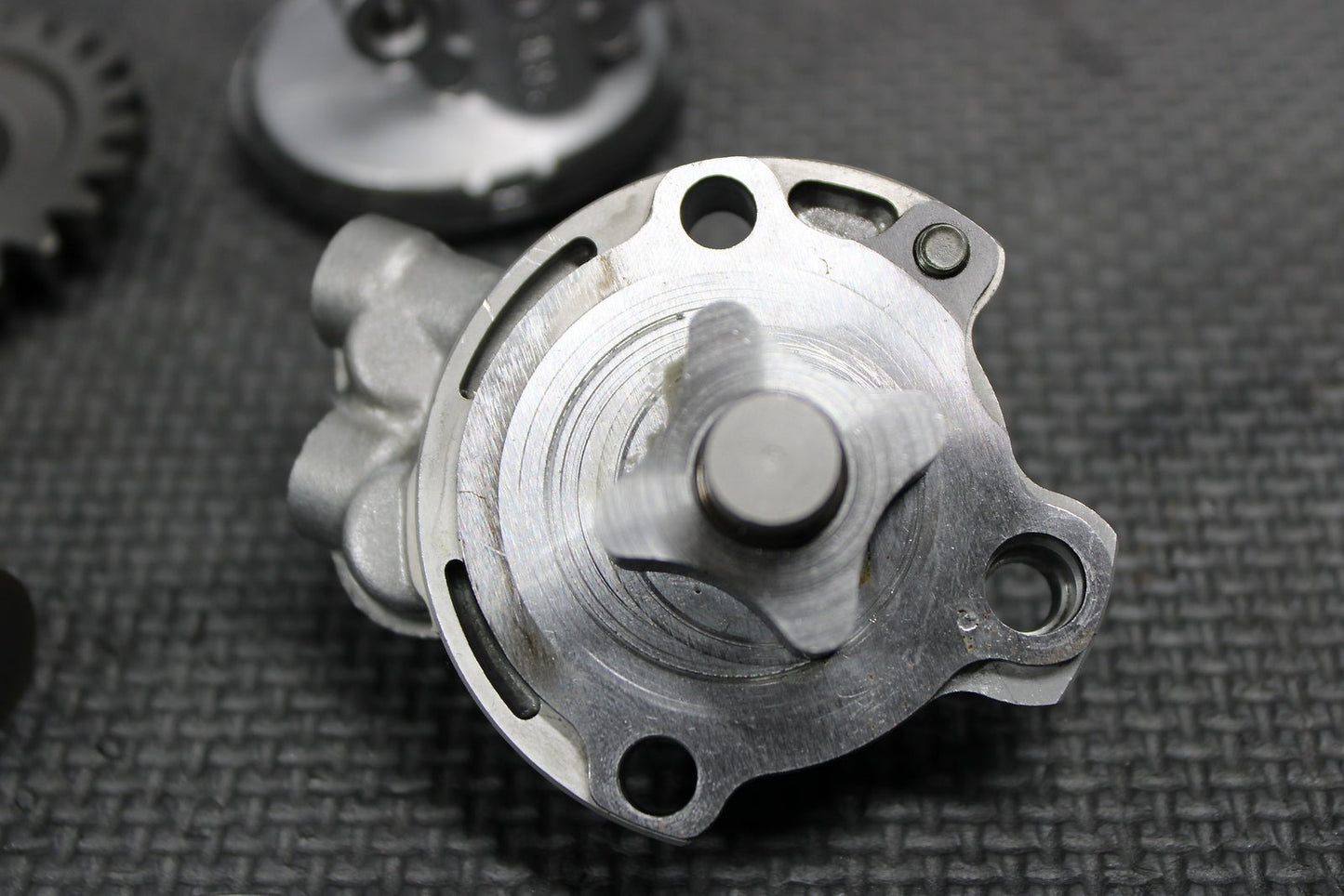 2002 Yamaha YZ400F YZ426F OEM Engine Motor Oil Pump Assembly Line Gear Strainer - hggarage