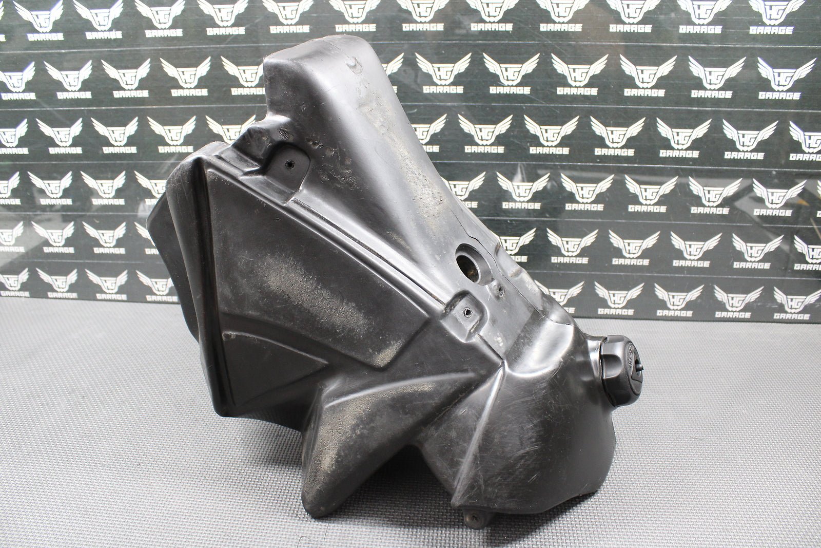 1999 KTM 125 250 300 12 LITER OEM GAS FUEL TANK CELL PETROL RESERVOIR 5230701300 - hggarage