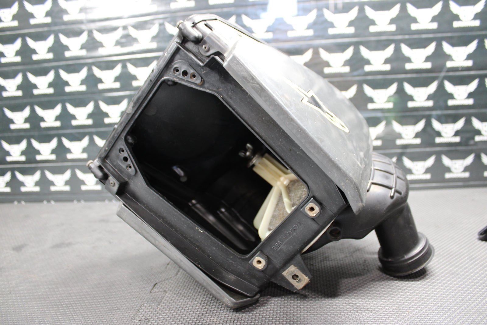 2002 Yamaha YZ426F OEM Airbox Intake Air Cleaner Case Filter Box Joint Intake - hggarage