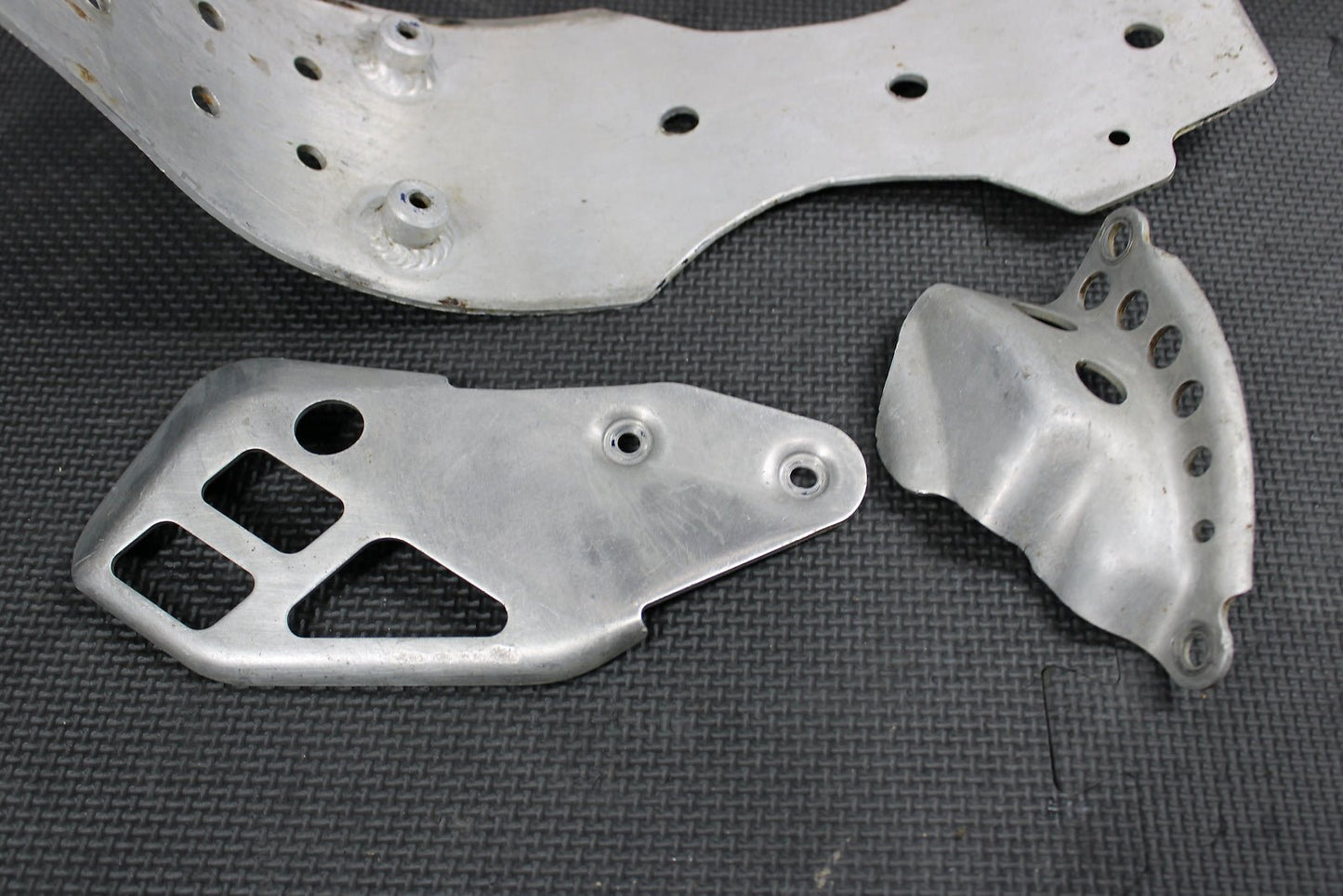 2002 YAMAHA YZ250F WORKS CONNECTION LOWER BOTTOM SKID PLATE GUARD SHIELD 5SG - 211 - hggarage
