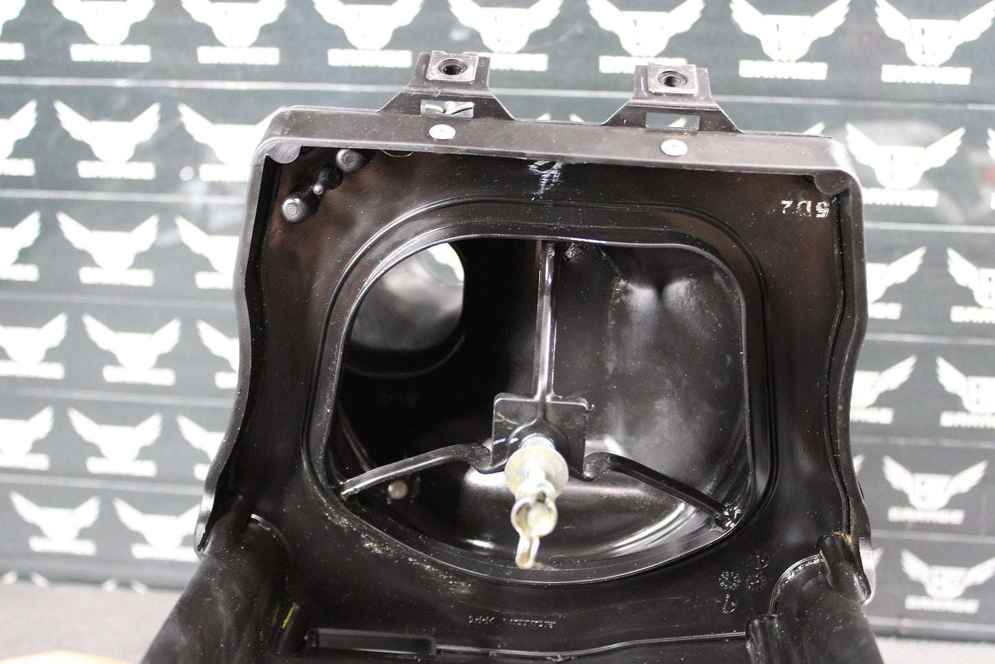 2016 HONDA CRF250R OEM AIRBOX INTAKE AIR CLEANER CASE 17210 - MEN - A70 - hggarage