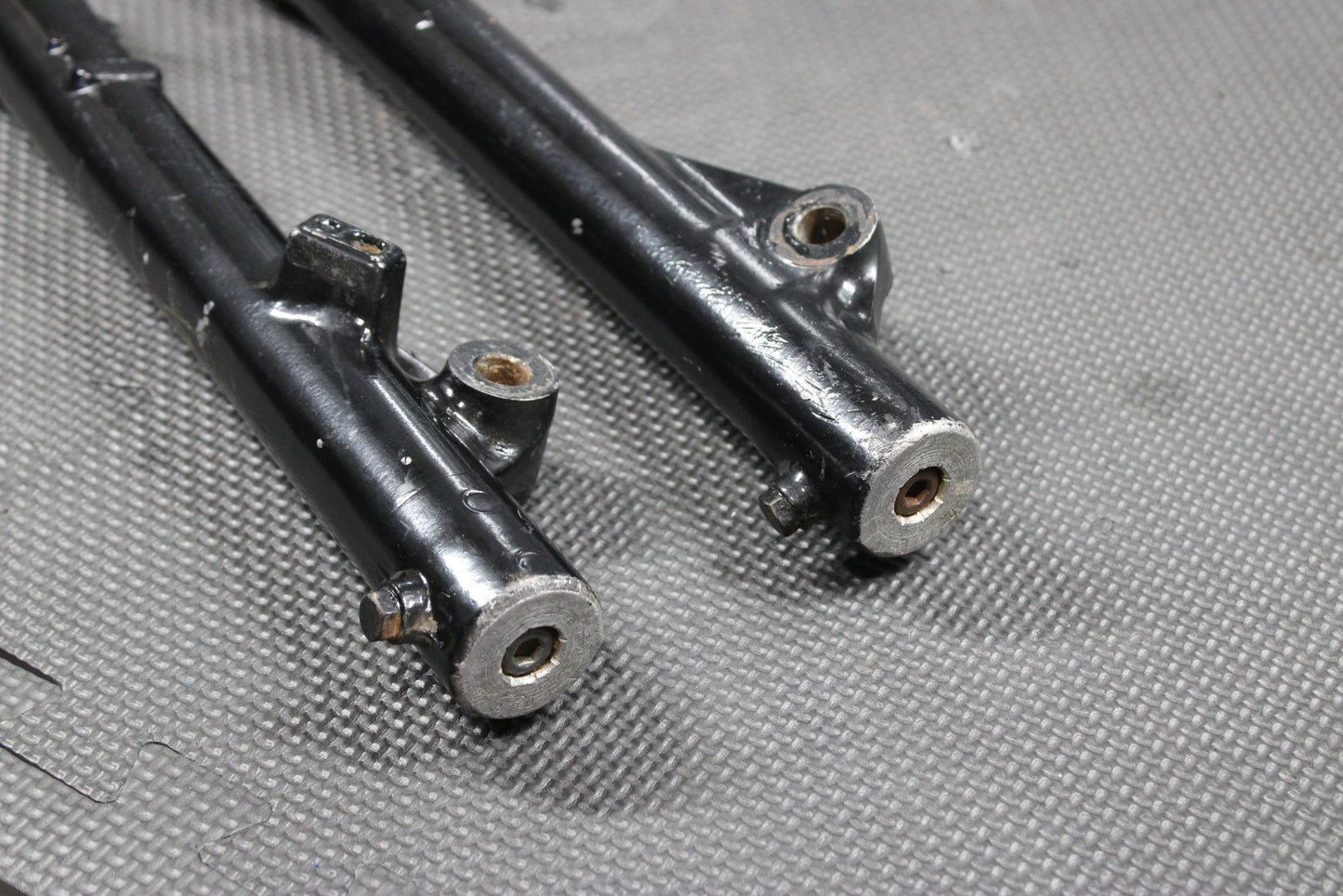 1997 YAMAHA RT100 OEM RIGHT LEFT FRONT SUSPENSION FORKS SHOCKS - hggarage