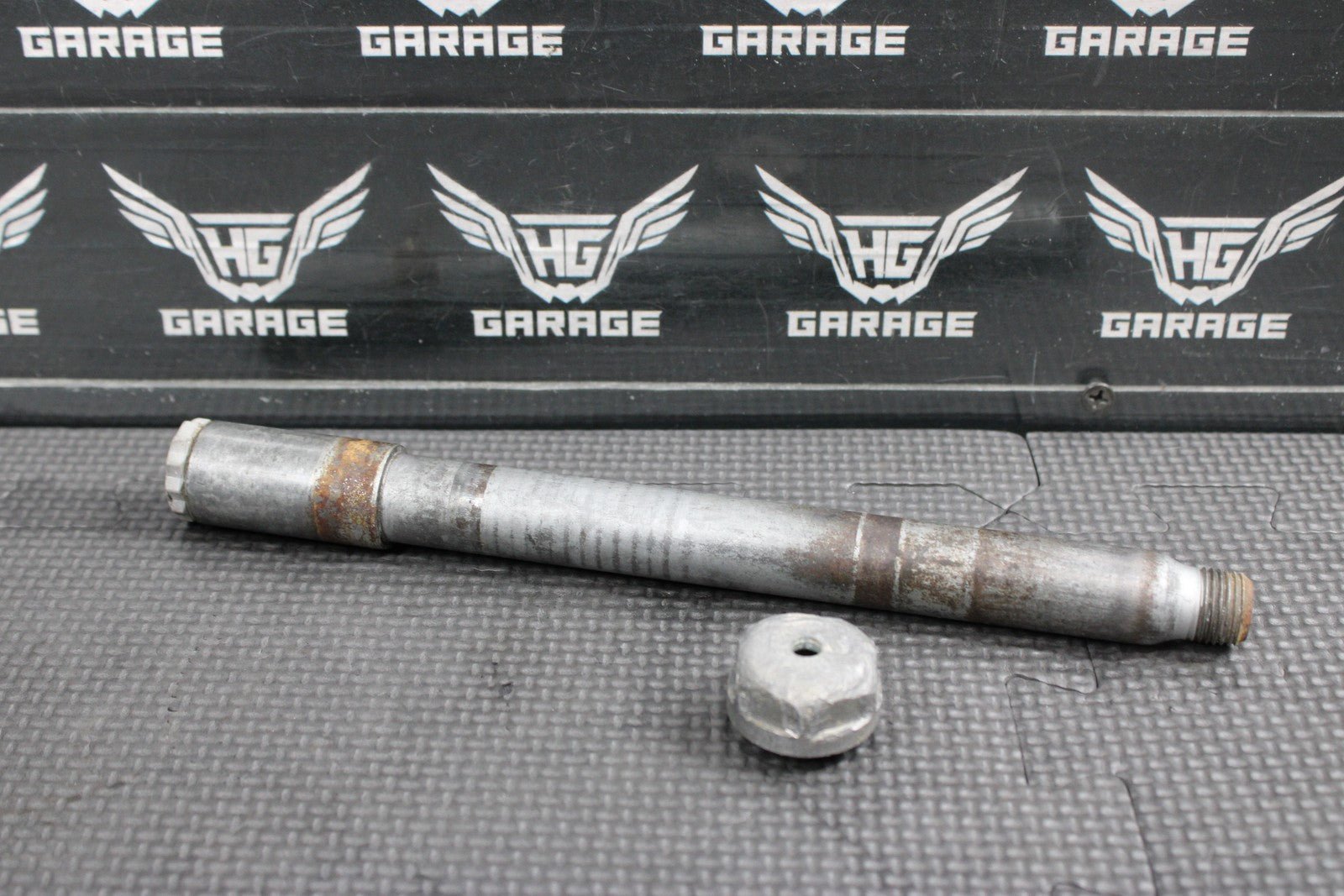 2000 KTM 250 EXC OEM FRONT WHEEL RIM AXLE PIVOT BOLT 50309081100 - hggarage