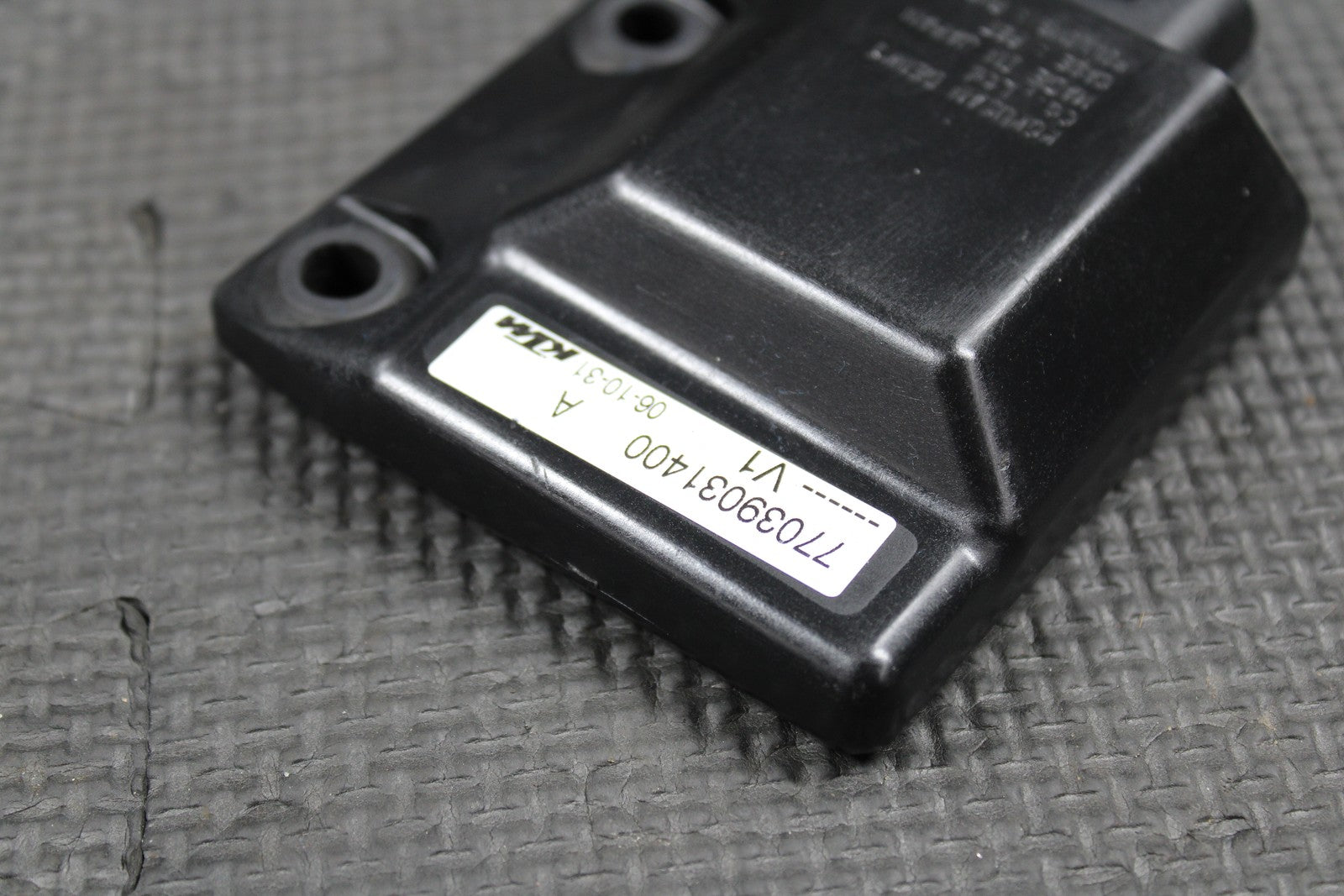 47351002