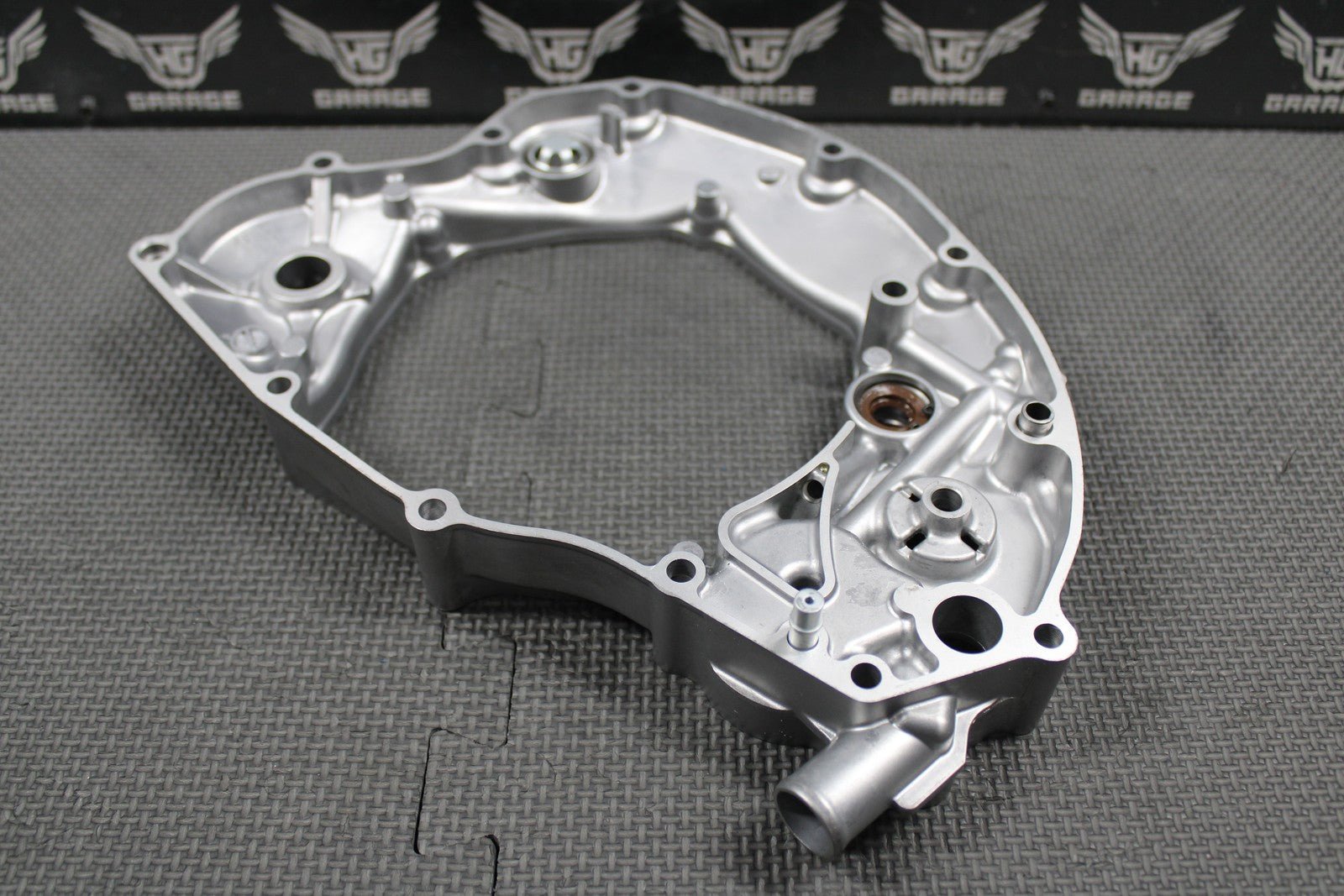 2020 SUZUKI 19 - 25 RMZ250 OEM RIGHT CRANKCASE INNER CLUTCH COVER 11340 - 49H10 GOOD - hggarage