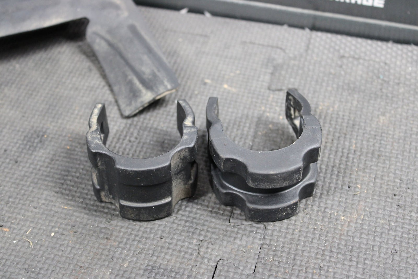 1997 Honda XR200R OEM Frame Fuel Tank Rubber Mounts Cushions Rubbers - hggarage