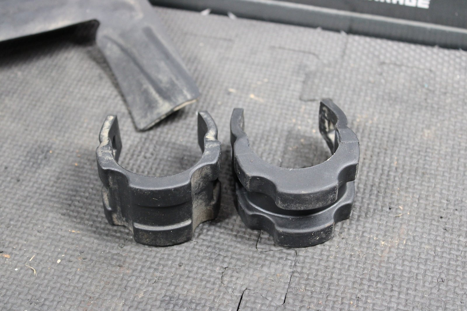 1997 Honda XR200R OEM Frame Fuel Tank Rubber Mounts Cushions Rubbers - hggarage
