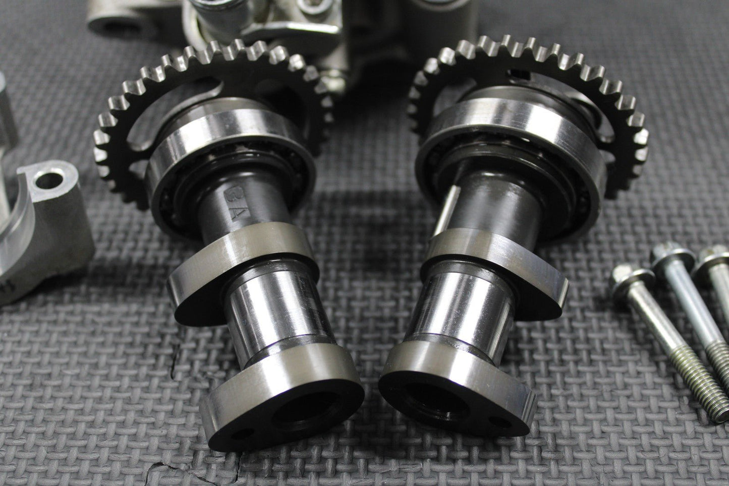 2020 SUZUKI 19 - 25 RMZ250 OEM CYLINDER HEAD VALVES CAMSHAFT CAMS 11100 - 46K00 MINT - hggarage