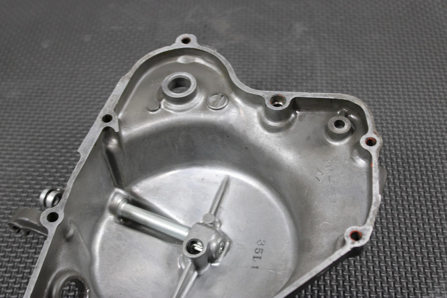 2001 SUZUKI RM80 OEM 96 - 01 RIGHT SIDE ENGINE MOTOR SIDE CLUTCH COVER 11341 - 02B43 - hggarage