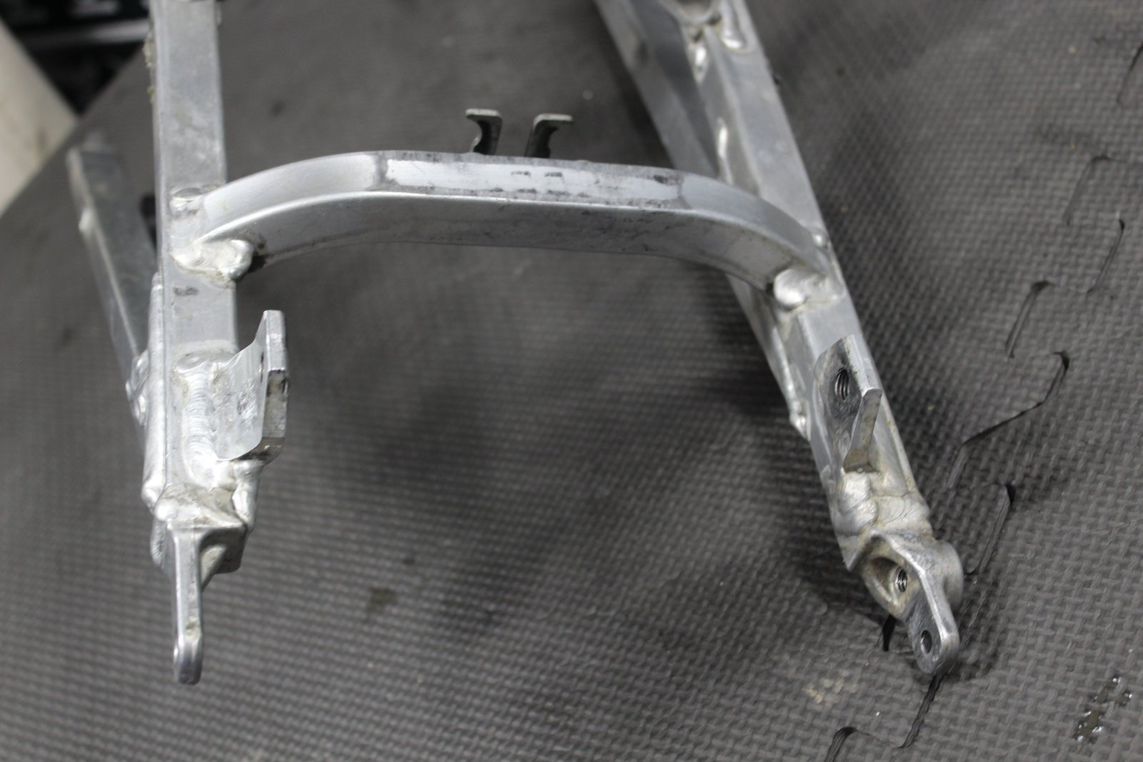 2016 YAMAHA YZ250F OEM REAR BACK SUB FRAME SUBFRAME 1SL - 21190 - 10 - 00 - hggarage