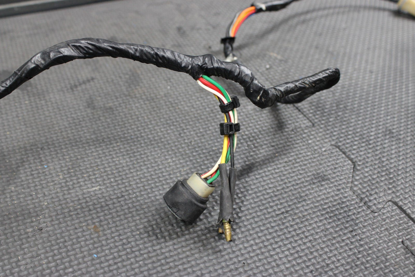 1991 YAMAHA BANSHEE 350 87 - 94 OEM MAIN ENGINE WIRING HARNESS CONNECTORS PLUGS - hggarage