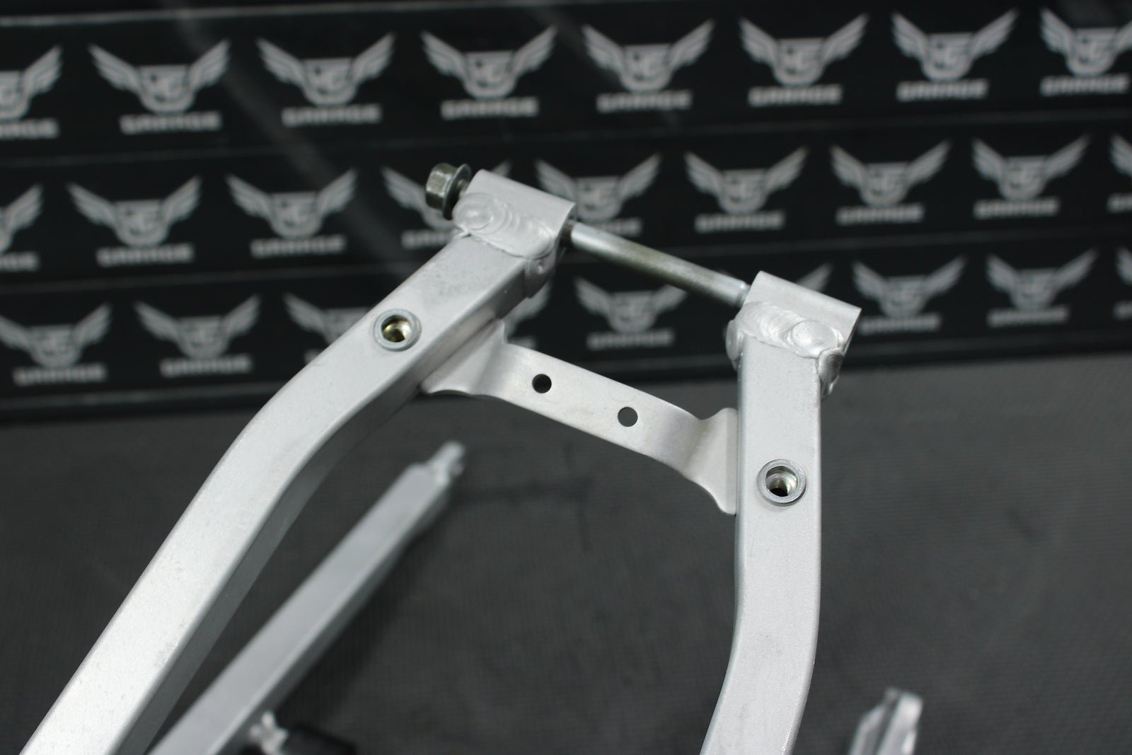 2004 Yamaha YZ450F OEM Rear Back Sub Frame Subframe 5XD - 21190 - 00 - 00 - hggarage