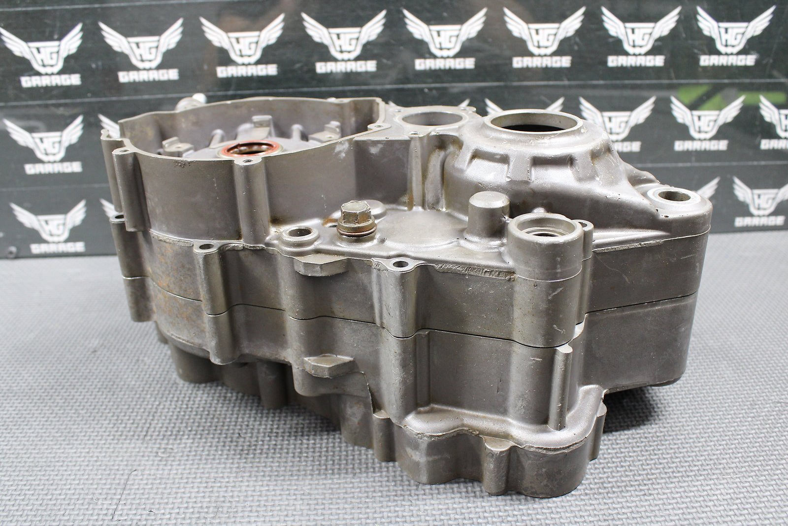2001 KTM 300 EXC OEM LEFT RIGHT ENGINE MOTOR CRANKCASE CRANK CASES 54730000144 - hggarage