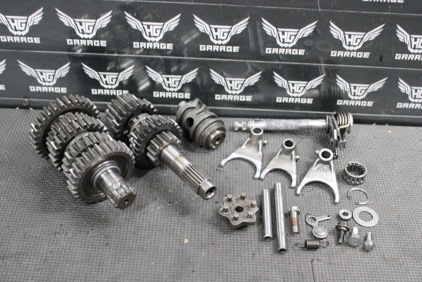 1991 Kawasaki KDX250 OEM Engine Transmission Tranny Assembly Gears 13127 - 1204 - hggarage