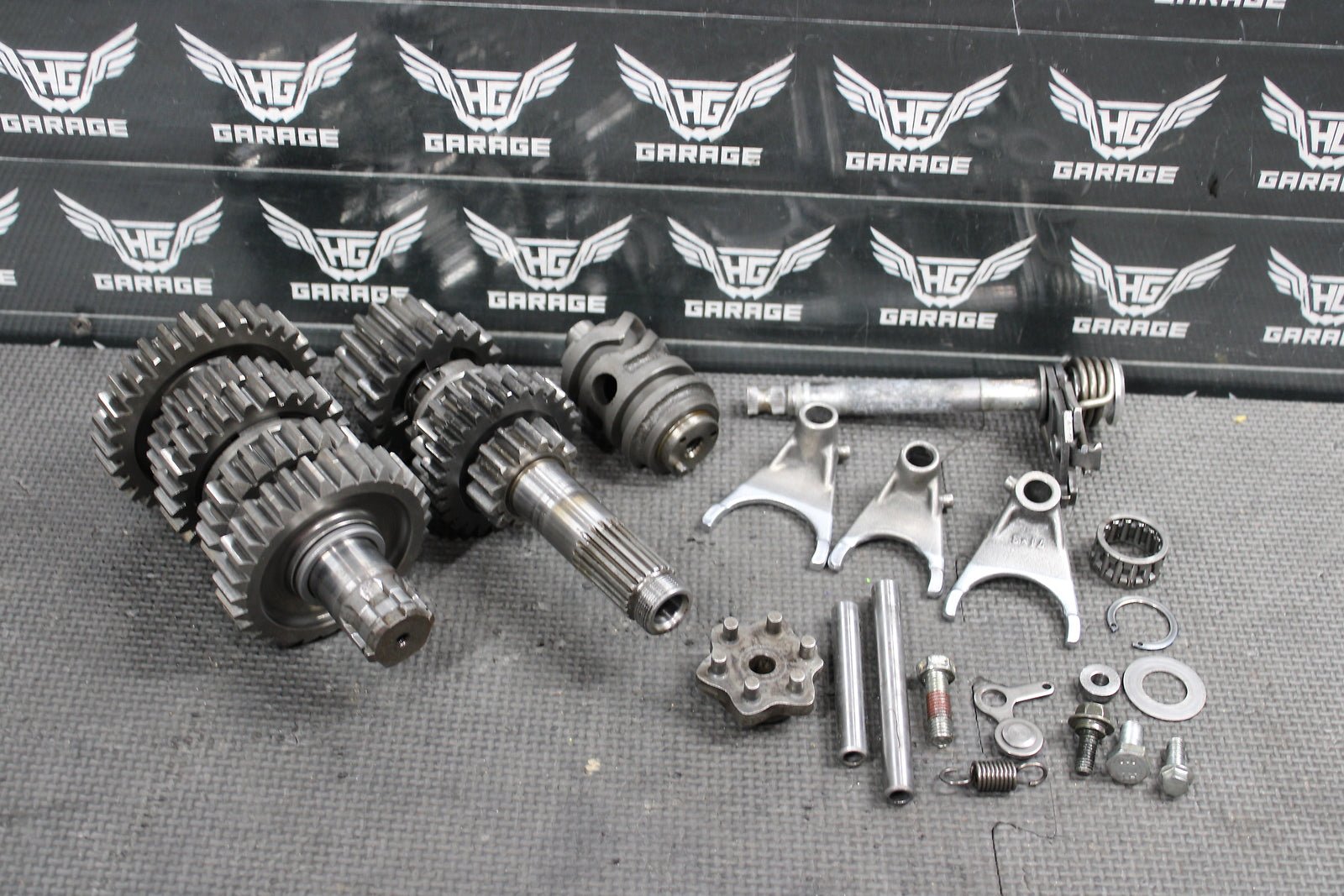 1991 Kawasaki KDX250 OEM Engine Transmission Tranny Assembly Gears 13127 - 1204 - hggarage