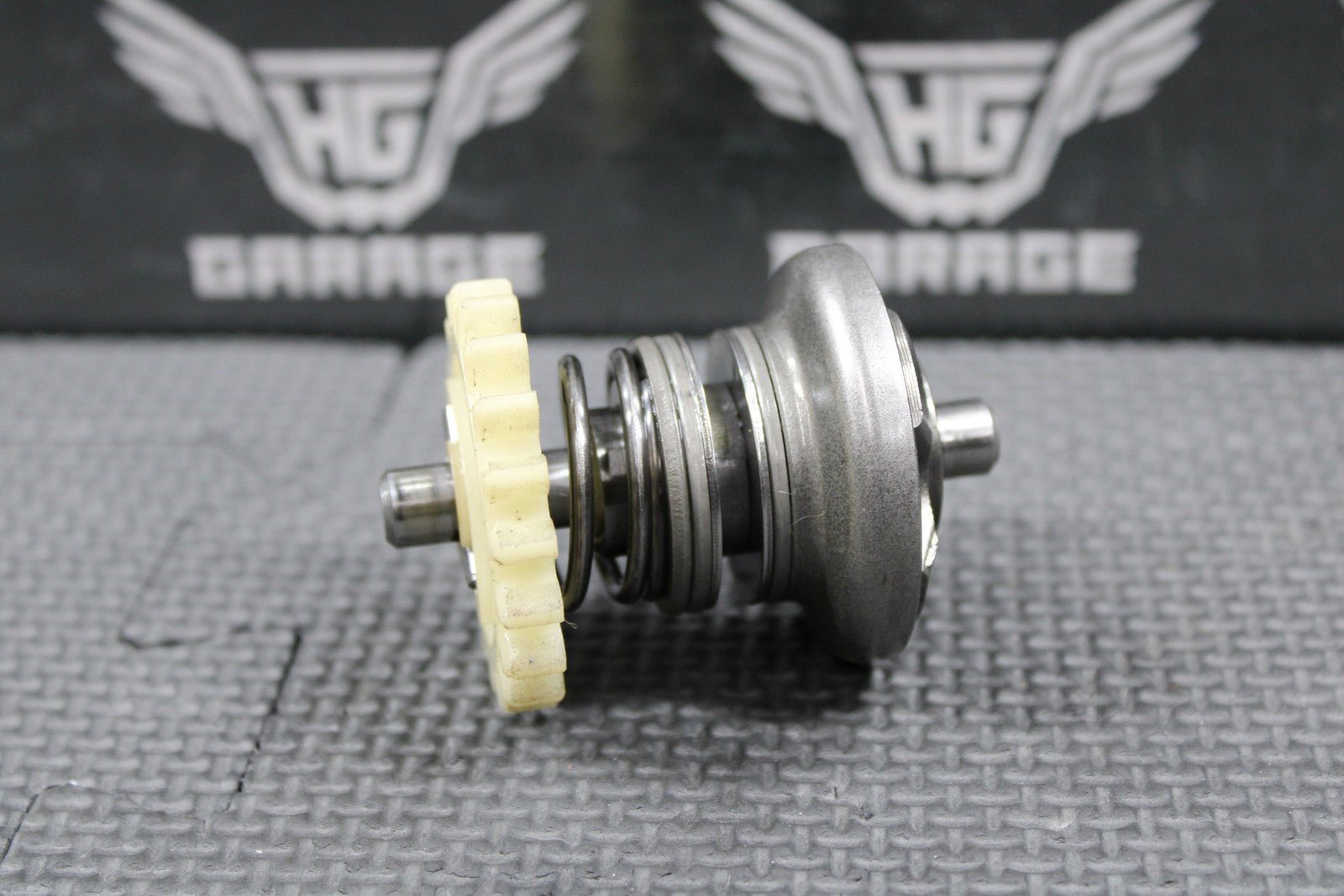 1991 88 - 91 KAWASAKI KX125 OEM EXHAUST POWER VALVE GOVERNOR SHAFT GEAR 49111 - 1051 - hggarage