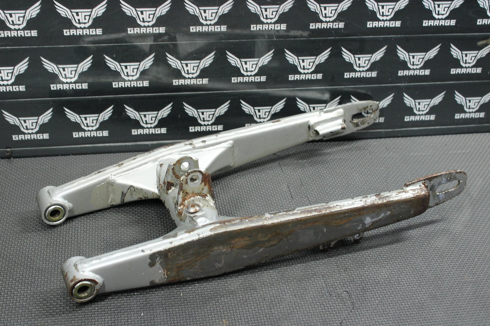 1998 Kawasaki KX60 OEM Swingarm Swing Arm Suspension 33001 - 1307 - Tx - hggarage