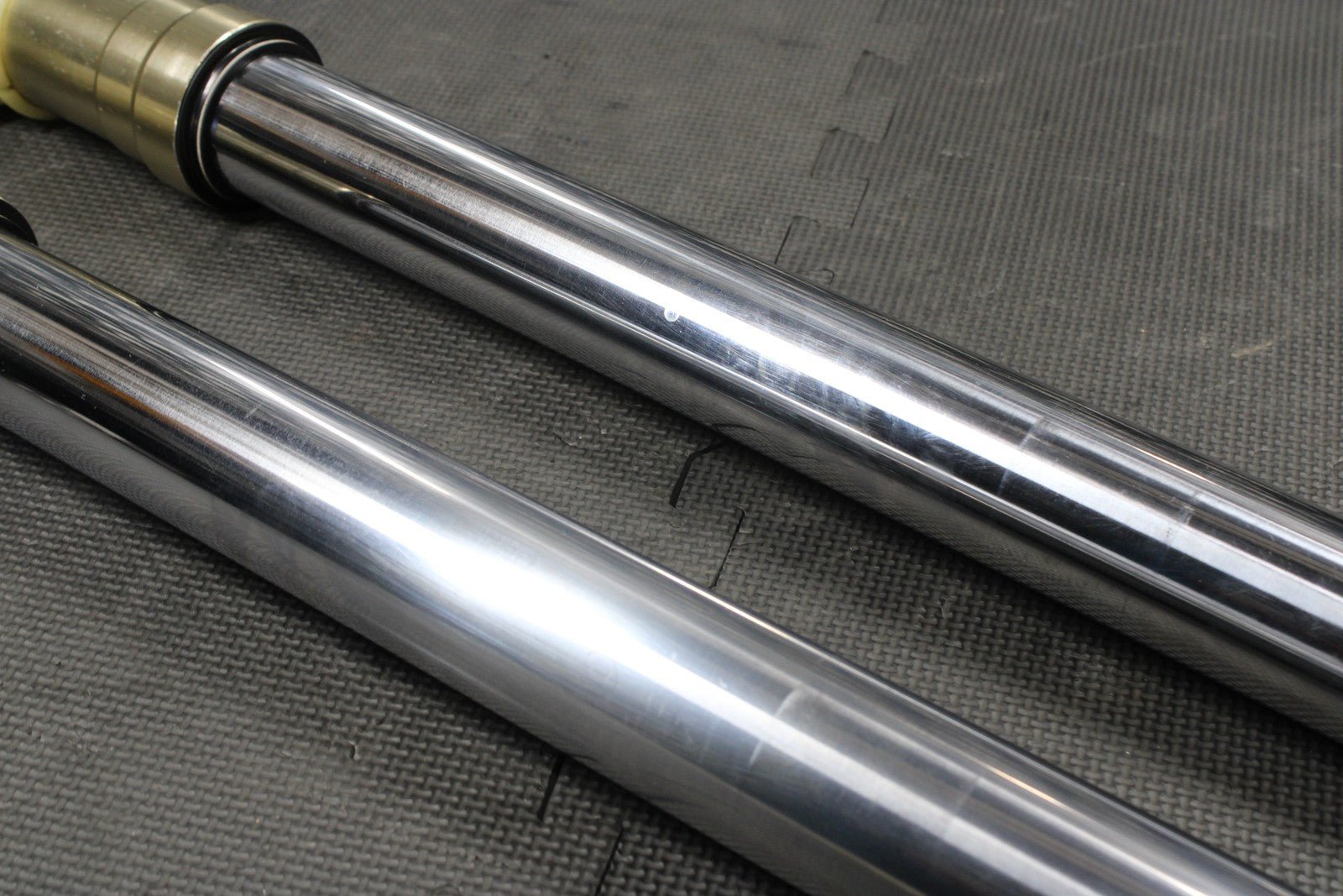 2000 SUZUKI 00 - 04 DRZ400 OEM RIGHT LEFT FRONT SUSPENSION FORKS SHOCKS DAMPERS - hggarage