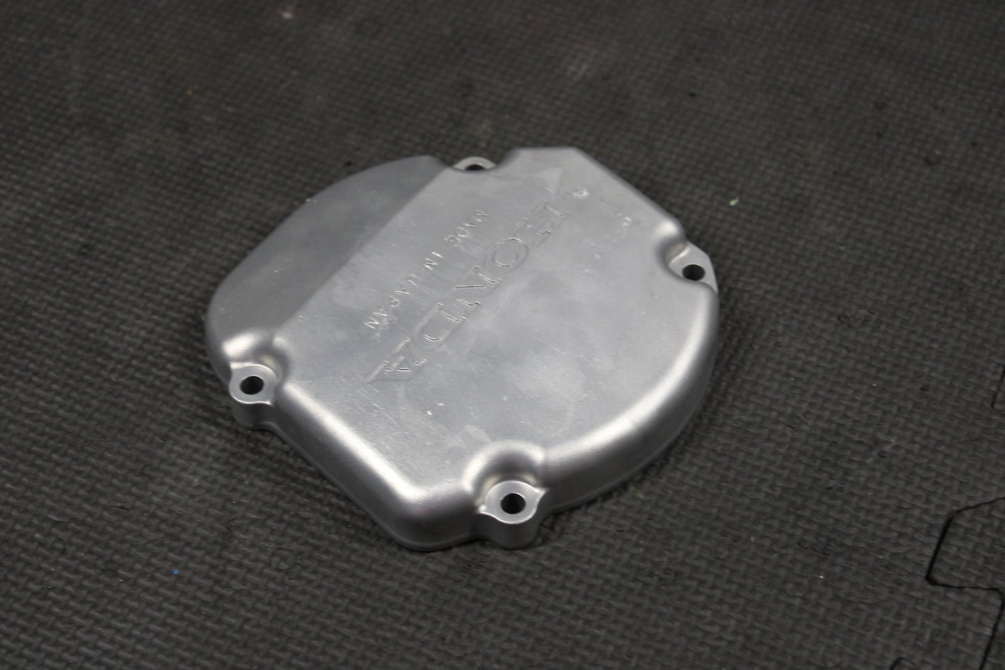 2003 Honda 02 - 07 CR250R Engine Motor Stator Generator Magneto Cover 11351 - KZ3 - L2 - hggarage