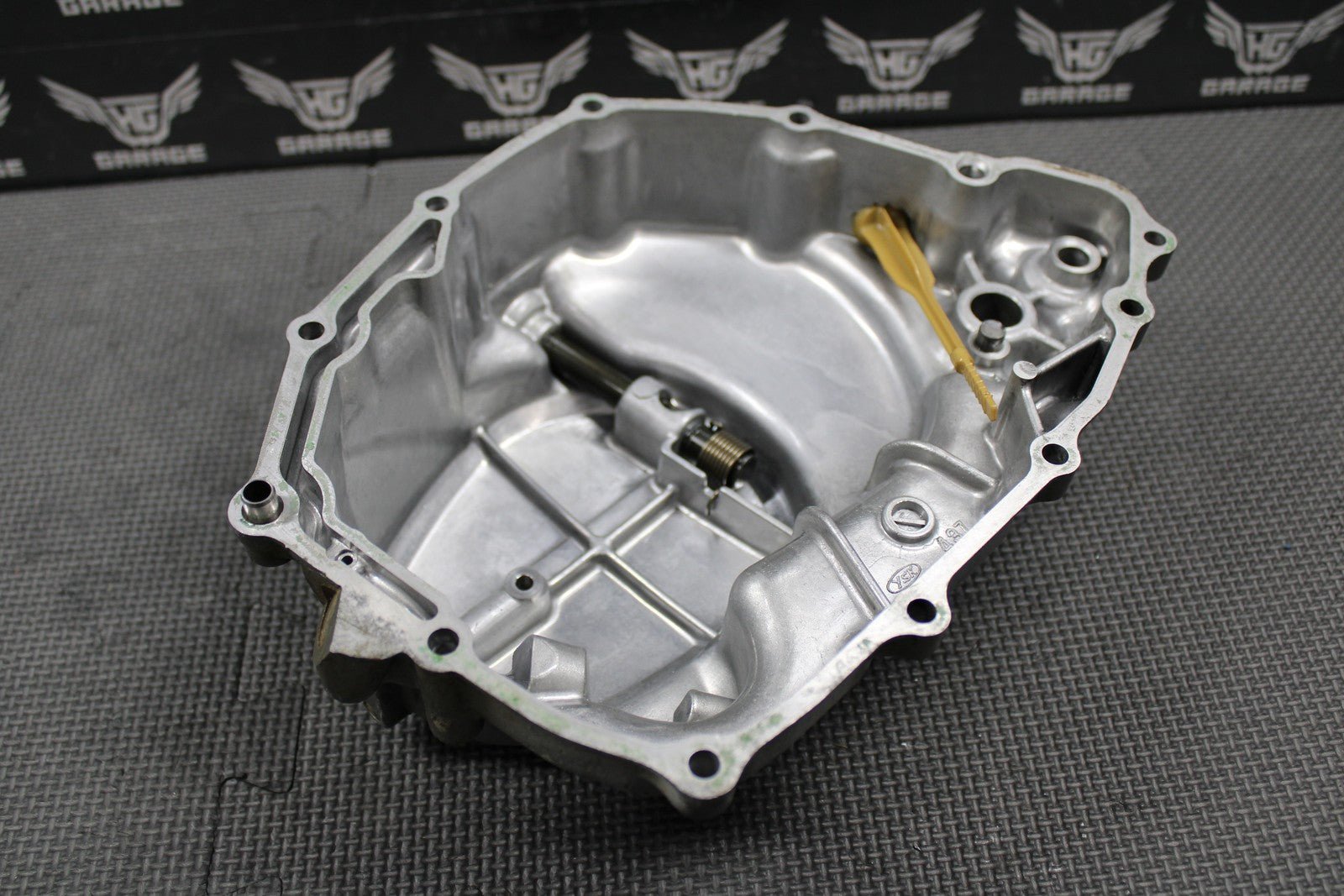 1999 HONDA XR200R 90 - 02 OEM ENGINE RIGHT CRANKCASE CLUTCH COVER 11330 - KT0 - 830 - hggarage